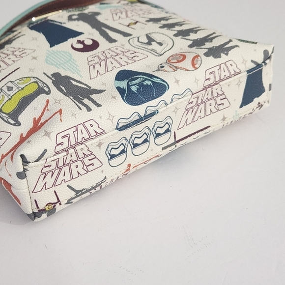 DOONEY & BOURKE STAR WARS THE FORCE AWAKENS LETTER CARRIER CROSSBODY BAG 2015 - Picture 7 of 10